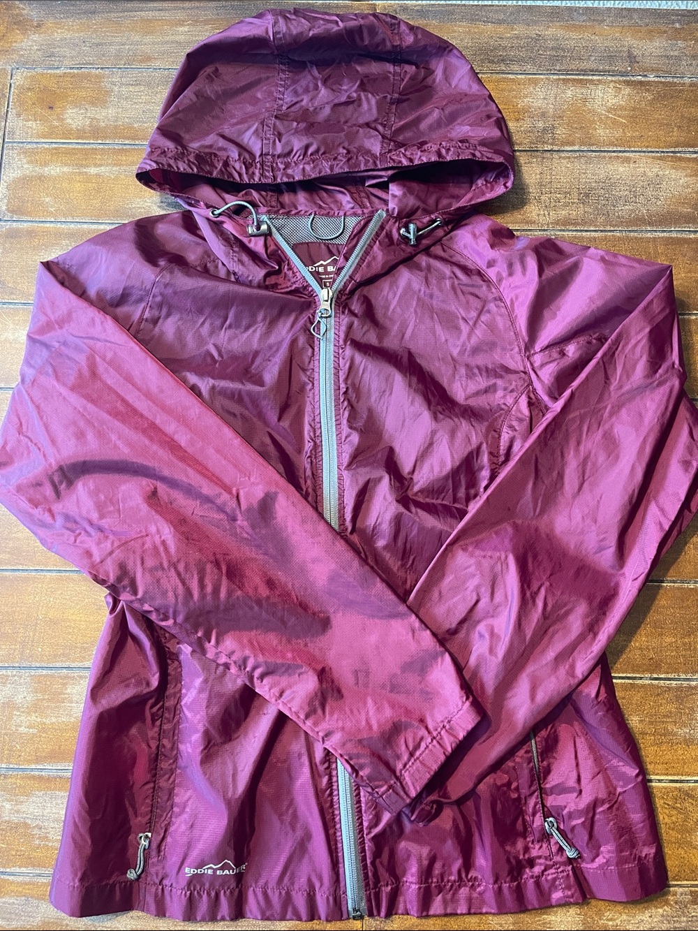 Eddie Bauer Women's Burgundy Hooded Packable Jacket